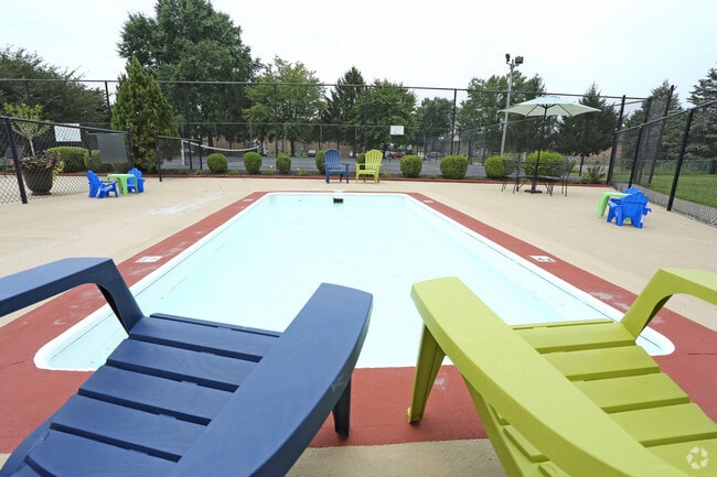 River Chase Apartments