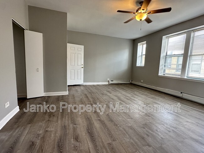 Photo - 5657 W Washington Blvd