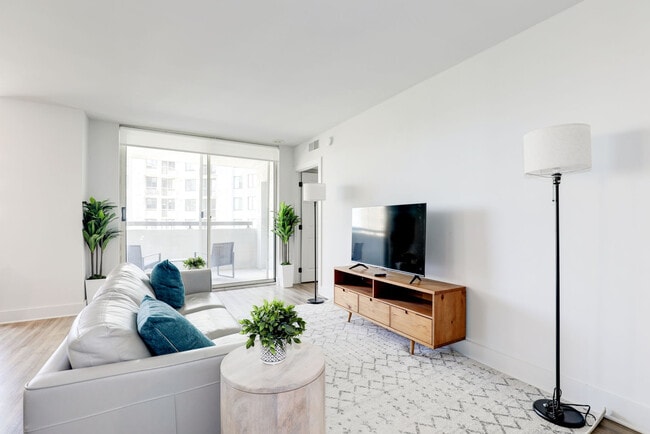 1331 S Eads St Unit SI ID1024697P
