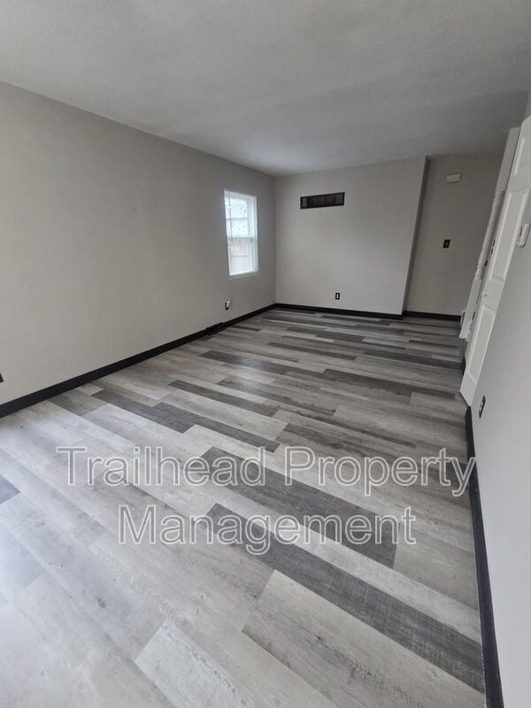 Photo - 3731 NE Colonial Dr