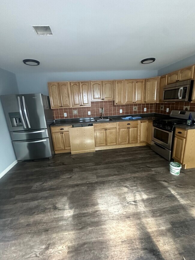 516 S Park St Unit 1 floor