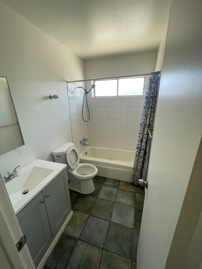 Photo - 13243 Davenport St Unit 4