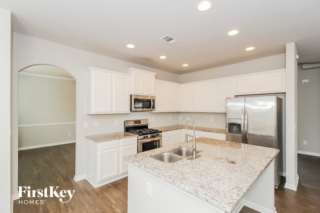 Photo - 48 Pinnacle Point Ct