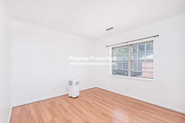 Photo - 248 Kelton St Unidad 3