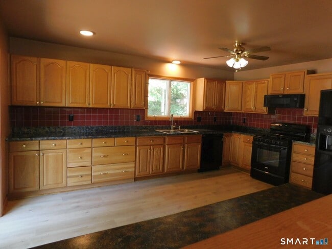 Photo - 60 Osga Ln
