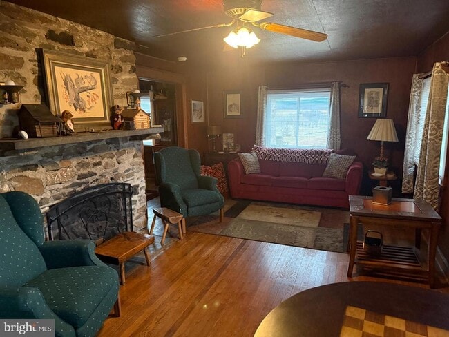 Photo - 7246 Sperryville Pike