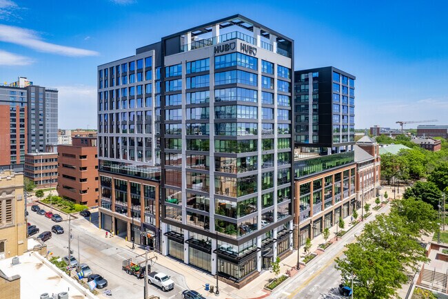 Photo - Hub Champaign