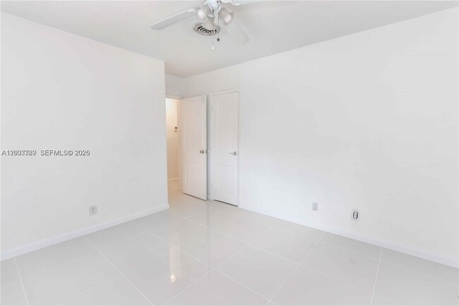 Photo - 1722 Wiley St Unit 1722