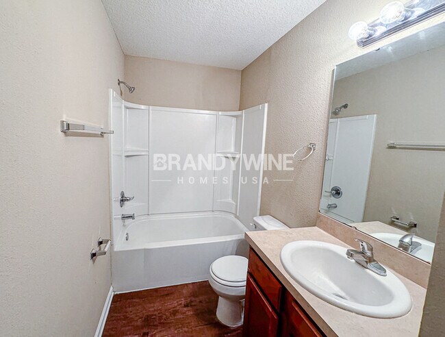 Photo - 7600 Free Ave