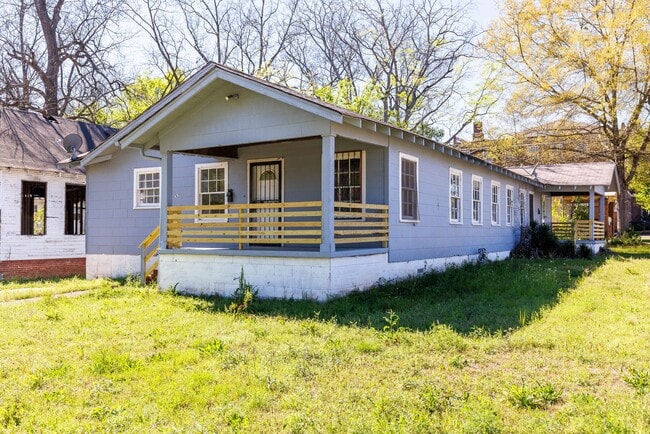 Building Photo - 1830DUPLEX Unit A-Exeter Ave