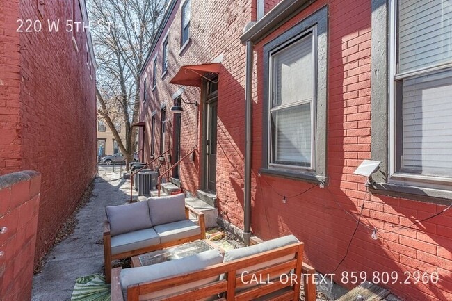 Photo - 220 W 5th St Unit 1