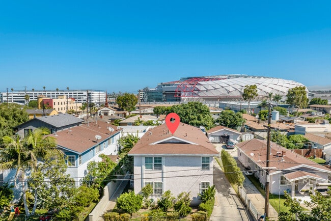 Photo - 3927 W 105th St Unidad C