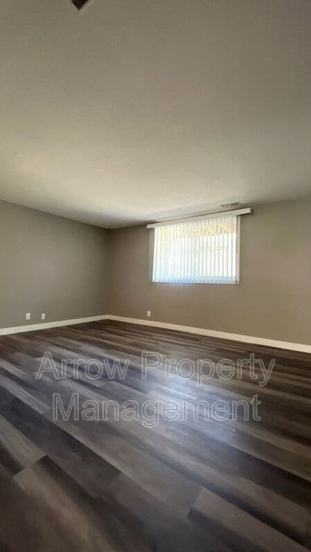 Photo - 1027 A St Unidad 12