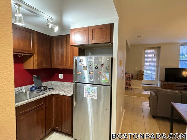 Photo - 28 Symphony Rd Unit 1