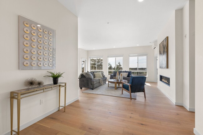 Bridgeview 125