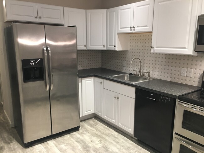 Photo - 2239 Milford Square Pike