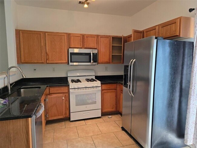 Photo - 1563 Cove Creek Cir
