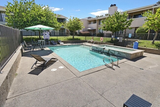 Building Photo - 3702 W Benjamin Holt Dr Unit #8 Rental