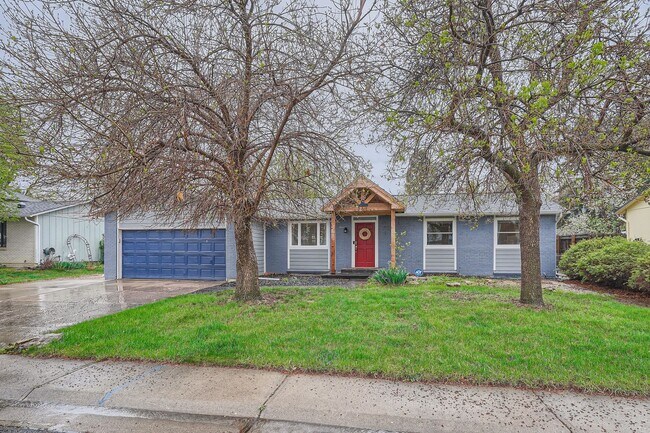 Photo - Beautiful 5 BDR Louisville Home/ Private Backyard