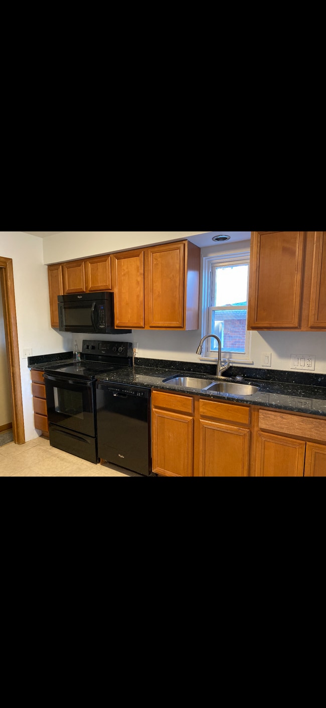 Photo - 3444 Saint Bernard Dr