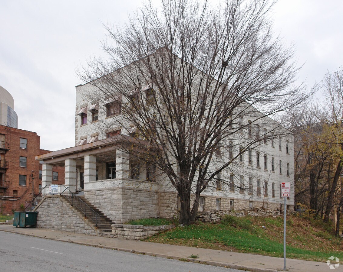 Bradford Apartments - Bradford Apartments