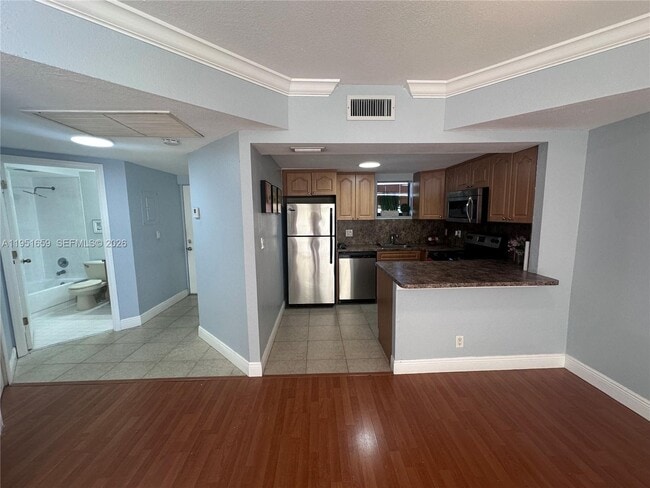 Photo - 8290 Lake Dr Unit 502