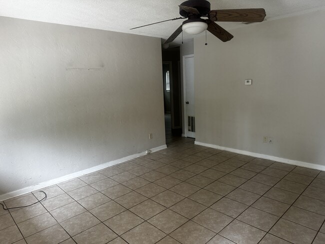2028 NE 3rd St Unit 1
