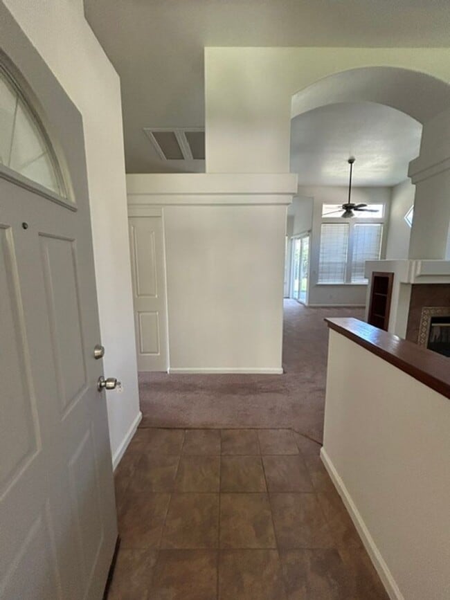 Photo - 1612 E Victor Ave