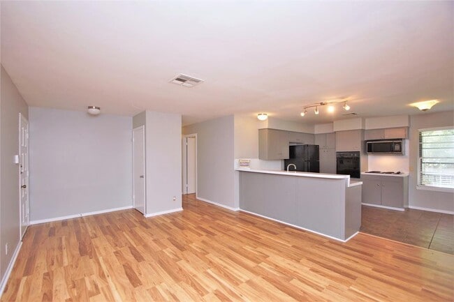 Photo - 3202 Barton View Dr