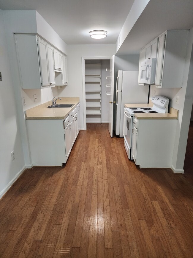 Photo - 20225 Shipley Ter Unit 102