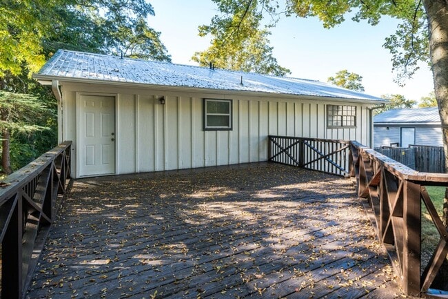 Photo - Newly Renovated 4-Bedroom Brick Beauty in ...