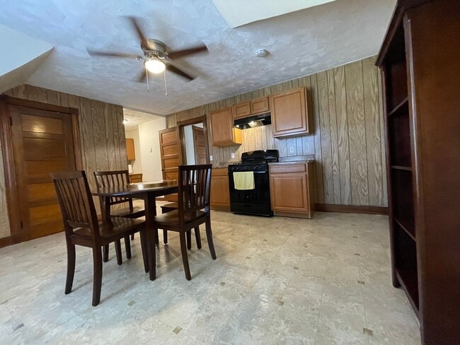 Building Photo - Vinton Street Unit 51 Vinton #3