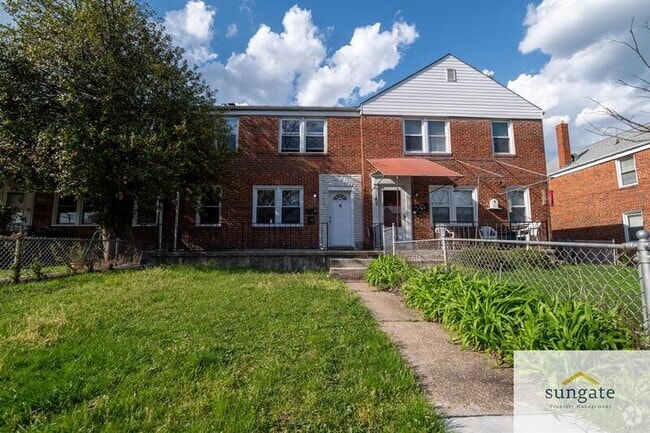Building Photo - 1410 Dartmouth Ave Unit 1 Rental