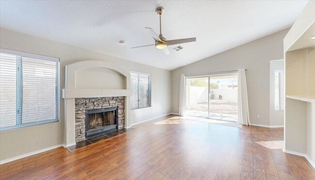 Photo - 12831 S 45th St