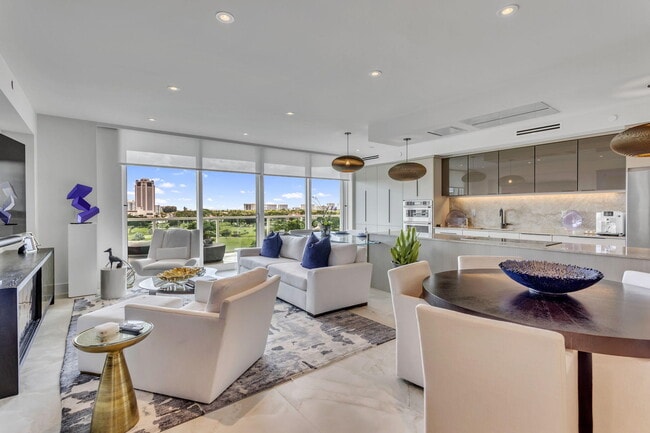 Building Photo - 500 SE Mizner Blvd Unit A704 Rental