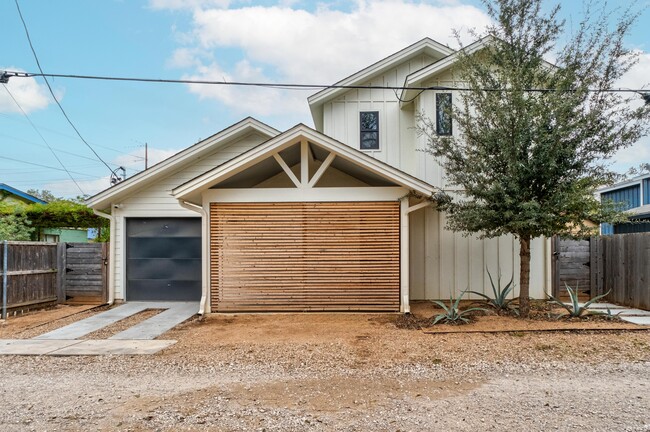 Photo - 1806 Garden St