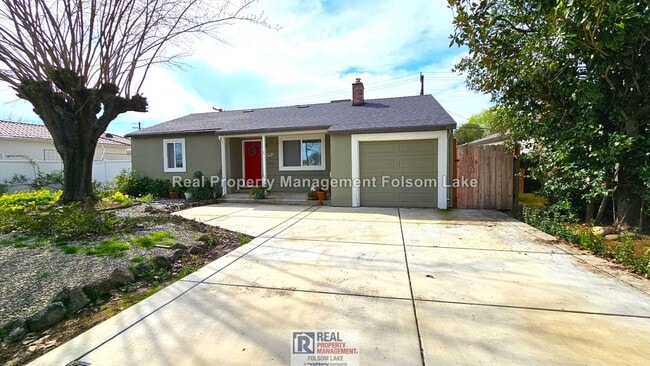 Building Photo - Coming Soon – Updated 2 Bedroom 1 Bath Home in Folsom - Includes water/sewer/trash & seasonal gar...