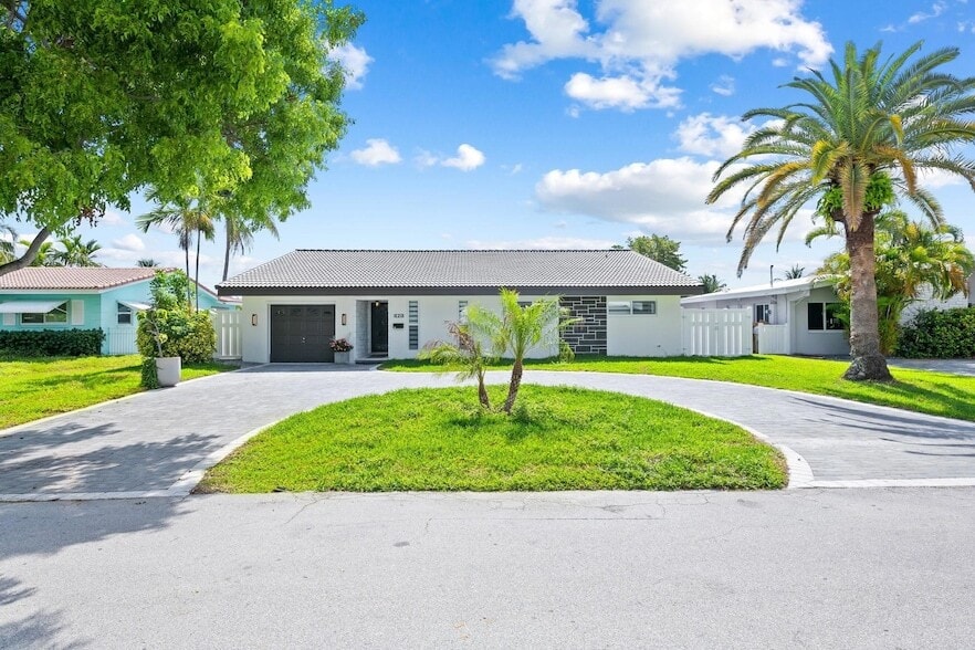 Photo - 420 SE 13th Ave