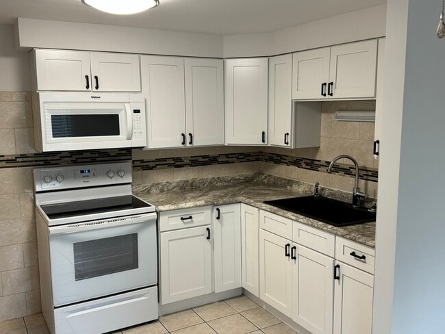 Photo - 192 Linden Ave Unit 4