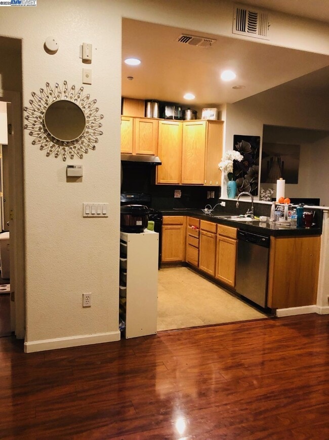 Photo - 644 Artisan Pl