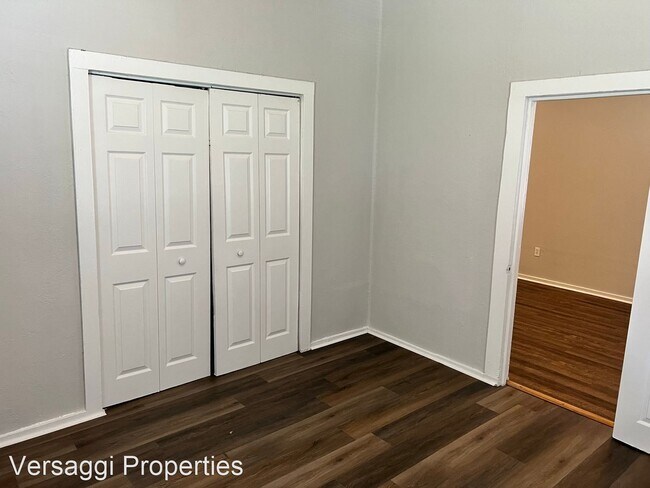 Photo - 3 br, 1 bath House - 2122 W. Chestnut St