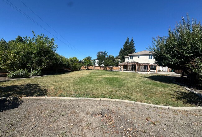 Photo - Great Location! 5BD and 3BA in a desirable North Stockton