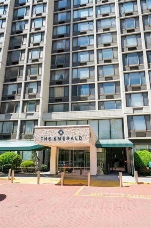 Photo - 45 River Dr S Unidad 2208