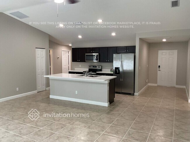 Photo - 761 Airoso Rd SE