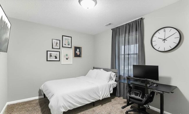 Photo - 2424 Lyndale Ave S Unidad ID1310908P