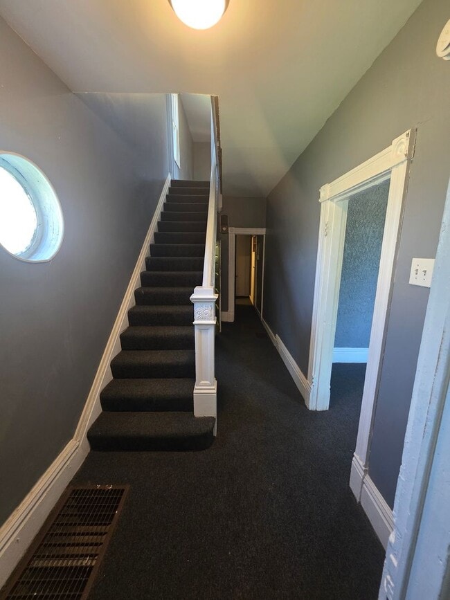 Photo - 1703 Bailie Ave