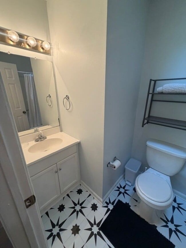 Photo - 801 Seawinds Ln