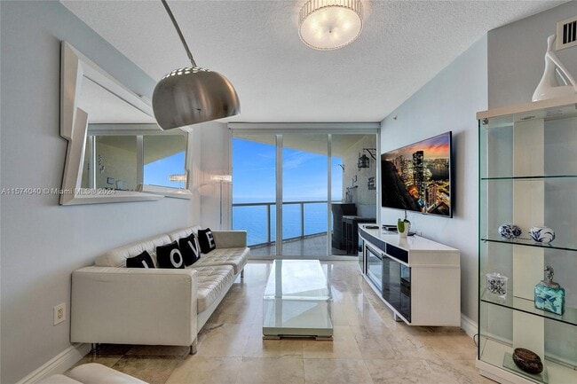 Photo - 16699 Collins Ave Unidad 4106 Rental