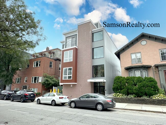 Photo - 219 Waterman St Unidad 203