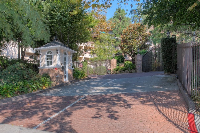 Photo - 2700 Cahuenga Blvd E Unit 4206